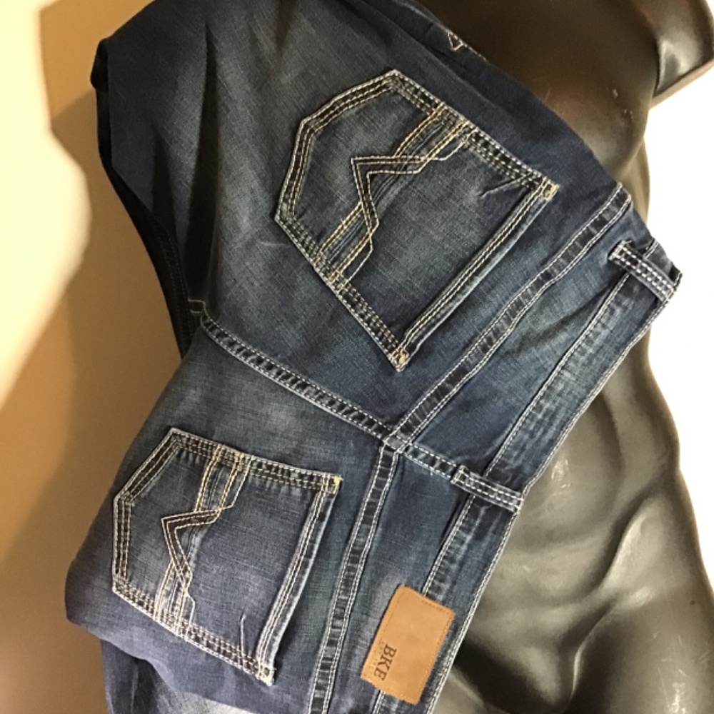 ❤️#628, BKE, TYLER bootcut, distressed, new cond, see all photos, 34X36 ❤️😎 - Picture 5 of 7